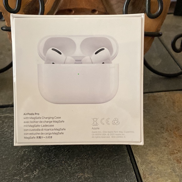 Apple Air Pod Pro - Picture 3 of 4